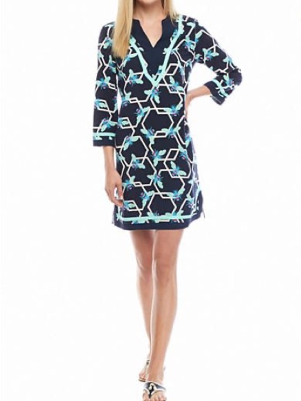 Crown & Ivy Women’s Size 10 Navy Blue Bee Print Shift Dress V Neck 100% Rayon